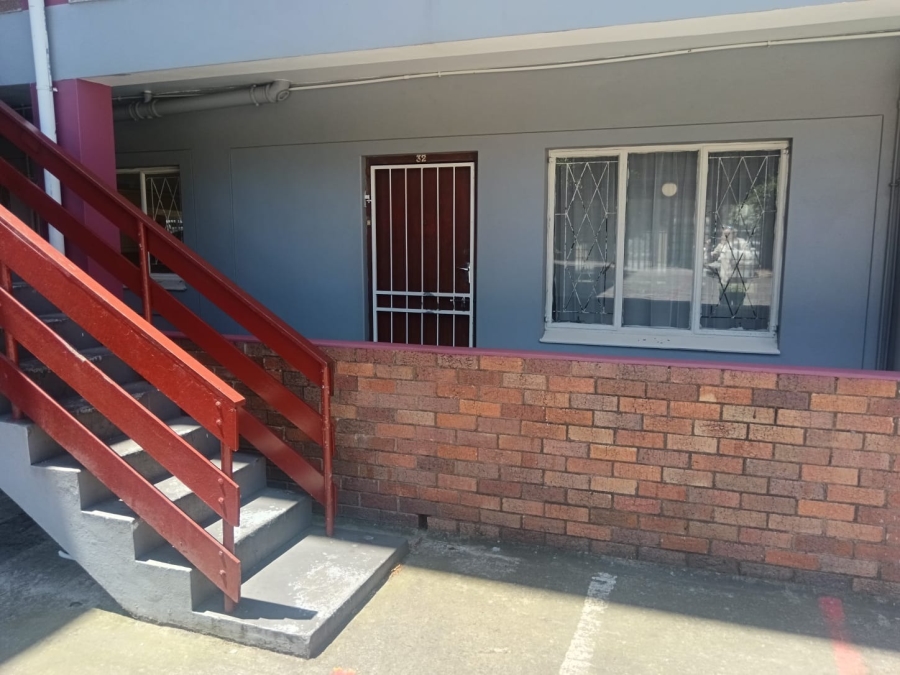 2 Bedroom Property for Sale in Southernwood Eastern Cape